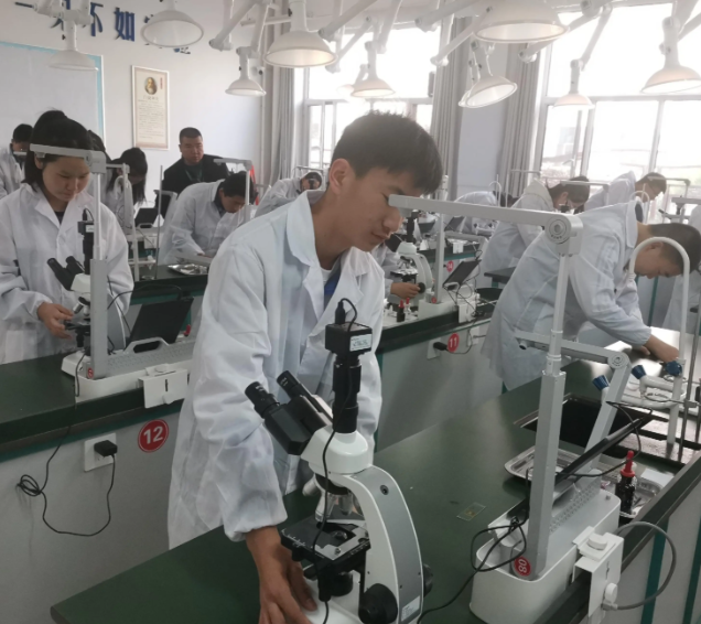 教育者都有鼓励作用这种作用在儿童与青少年中体现得非常明显 教育者都有鼓励作用这种作用在儿童与青少年中体现得非常明显